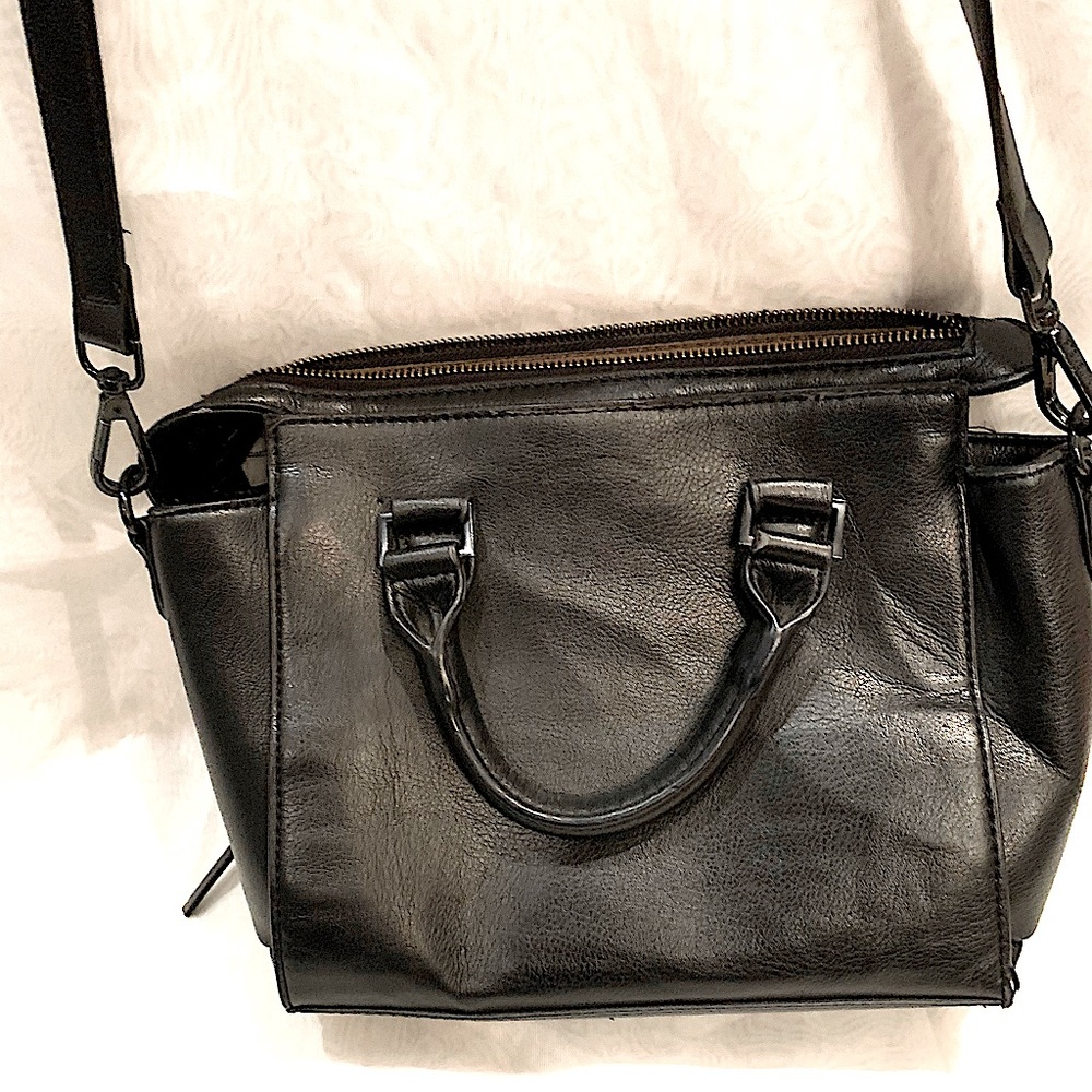 Black Steve Madden crossbody handbag